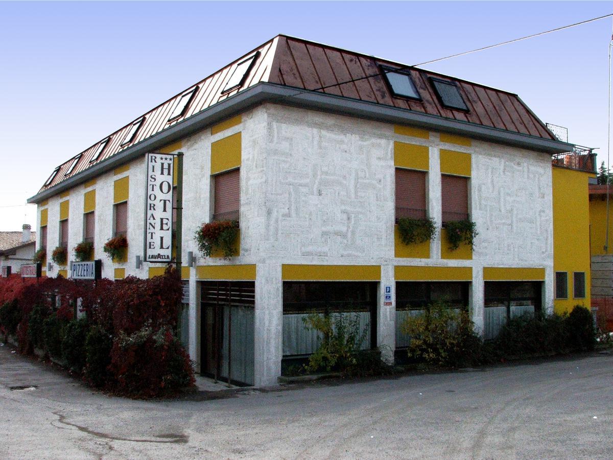 Hotel Ponte Autostrada 세리아테 외부 사진