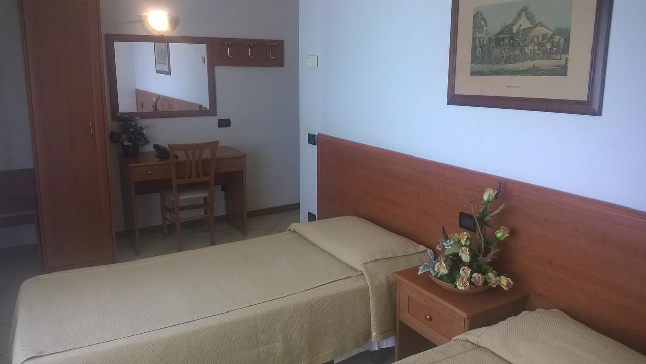 Hotel Ponte Autostrada 세리아테 외부 사진